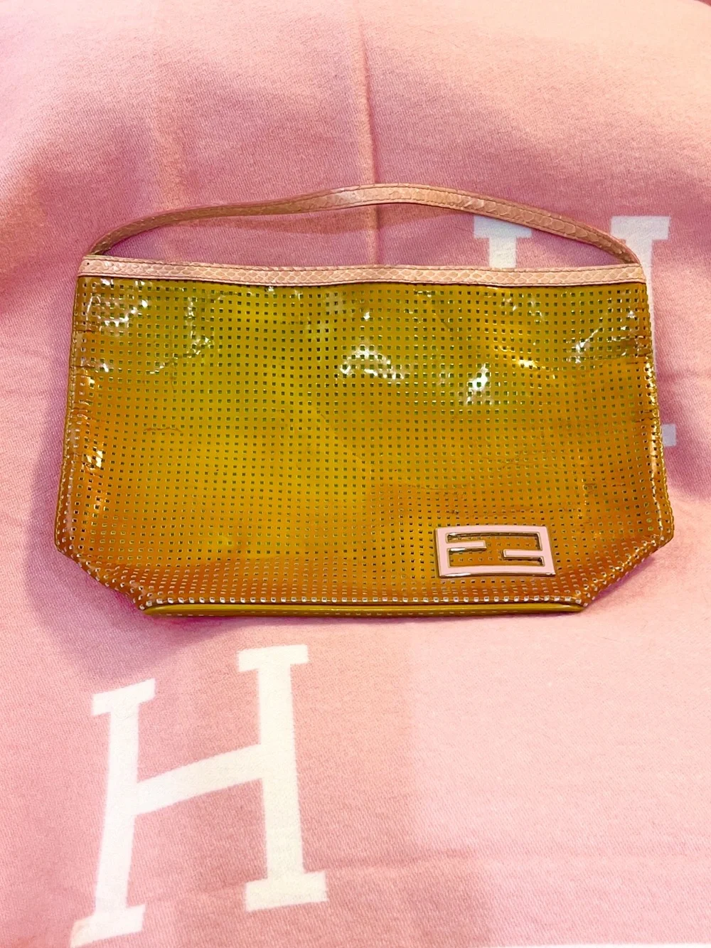 FENDI🌟Golden-yellow neon green Patent Perforated Shoulder Bag with Pink!